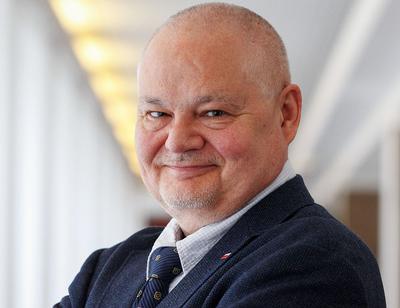 Od kiedy Adam Glapiński zasiadł w fotelu prezesa NBP, władze monetarne obserwują gospodarkę i czekają. Pierwszym ruchem RPP będzie podwyżka, która da sygnał, że PKB i ceny też będą rosły.