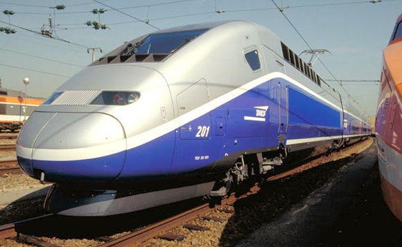TGV przejechało nad pijanym nastolatkiem. TGV przejechało nad pijanym nastolatkiem.