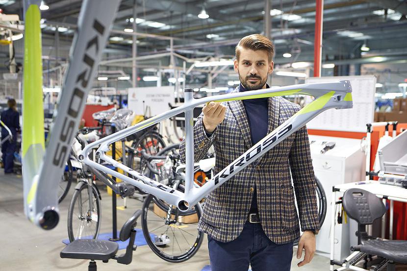 RÓWNOLATKOWIE: RÓWNOLATKOWIE: