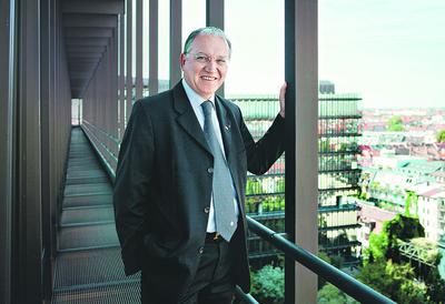 Europa wzmacnia pozycję centrum technologii i innowacji dla firm z całego świata — twierdzi Benoît Battistelli, prezes Europejskiego Urzędu Patentowego (European Patent Office).