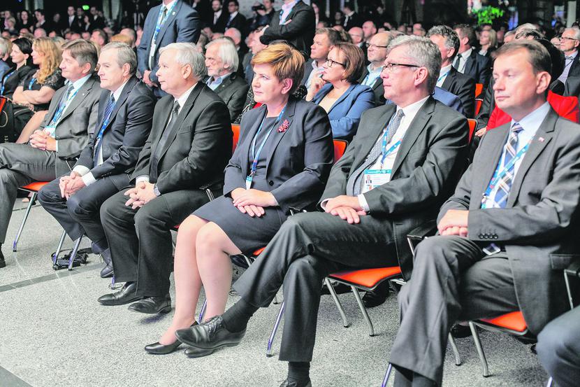 BIURO POLITYCZNE: BIURO POLITYCZNE: