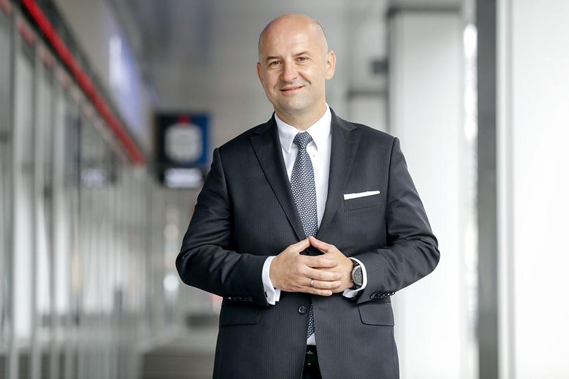 NA WŁASNY RACHUNEK: NA WŁASNY RACHUNEK: