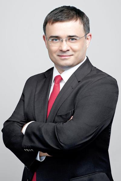 Cóż z tego, że MetLife Akcji Amerykańskich systematycznie pomnażał pieniądze klientów żonglując inwestycjami w fundusze różnych zagranicznych TFI. Aktywa funduszu MetLife TFI, którego prezesem i dyrektorem departamentu zarządzania jest Tomasz Adamus, wynoszą symboliczne 34 mln zł.