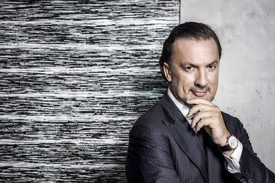 Mariusz Książek kontroluje 48 proc. akcji BAH. Na poniedziałkowej sesji wartość jego pakietu stopniała o 64,6 mln zł, do 47,8 mln zł.