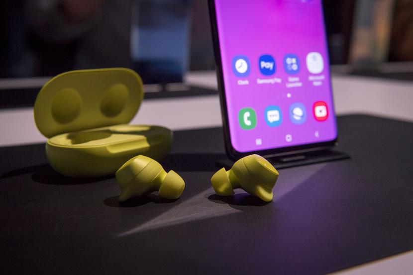 Słuchawki i smartfon Słuchawki i smartfon