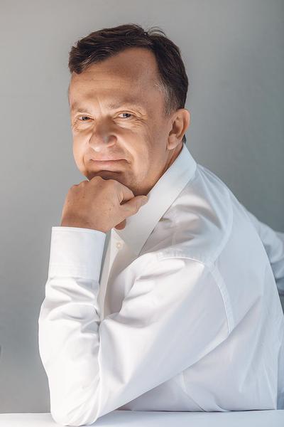 Wiesław Żyznowski, twórca i prezes Mercatora Medical, ma 63,5 proc. akcji producenta rękawic. Pakiet ten jest wyceniany teraz na ponad 2 mld zł, ale przedsiębiorca nazywa jego wartość hipotetyczną i ulotną, trybu życiu nie zmienia i koncentruje się na tym, jak spółka może wykorzystać wyjątkowe pandemiczne zyski.