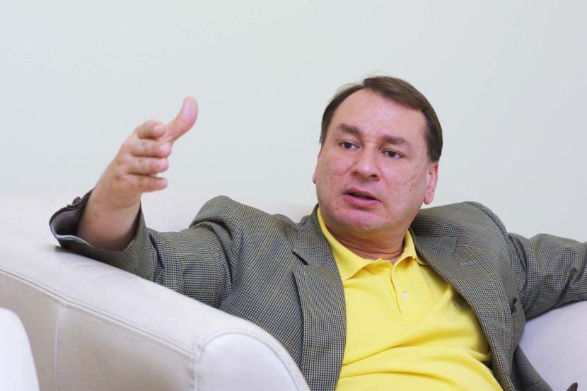 Waldemar Tevnell, przewodniczący rady dyrektorów Reinholda Waldemar Tevnell, przewodniczący rady dyrektorów Reinholda