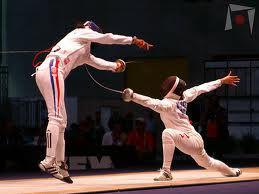 Refleksu możemy się uczyć np. od szermierzy, którzy są mistrzami ciętej riposty. Refleksu możemy się uczyć np. od szermierzy, którzy są mistrzami ciętej riposty.