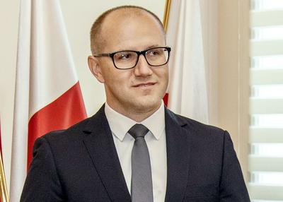 Tomasz Żuchowski został właśnie p.o. szefa GDDKiA. Wyzwaniem będzie dla niego zmotywowanie wykonawców do przyspieszenia realizacji opóźnionych kontraktów.niego zmotywowanie wykonawców do przyspieszenia realizacji opóźnionych kontraktów.
