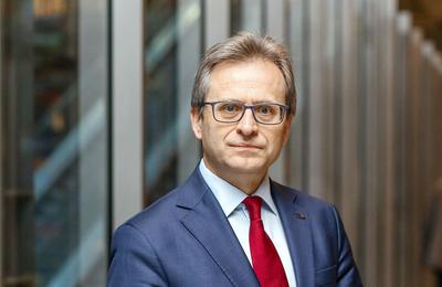 Wzrost cen surowców i niekorzystne warunki pogodowe podkopały wyniki Grupy Azoty, kierowanej przez Wojciecha Wardackiego. Do tego dochodzi konflikt ze związkowcami w zakładzie w Puławach.Do tego dochodzi konflikt ze związkowcami w zakładzie w Puławach.