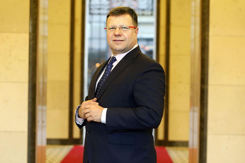 SZYBCIEJ I LEPIEJ: SZYBCIEJ I LEPIEJ: