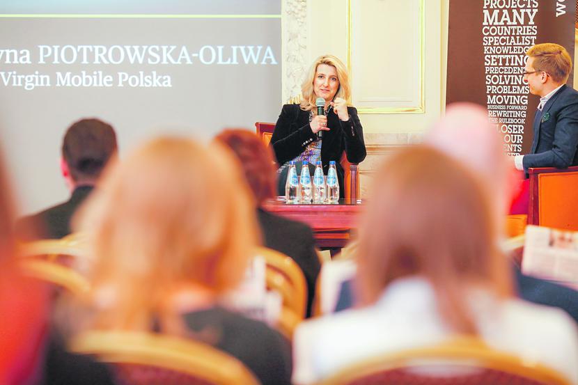 Z NIEJEDNEGO PIECA: Z NIEJEDNEGO PIECA: