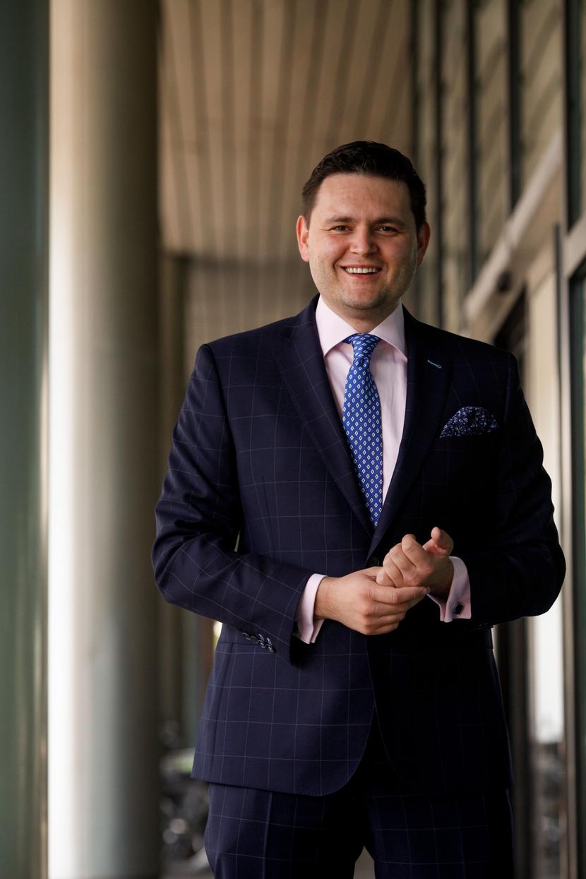MĄŻ I ŻONA U STERÓW FIRMY MĄŻ I ŻONA U STERÓW FIRMY