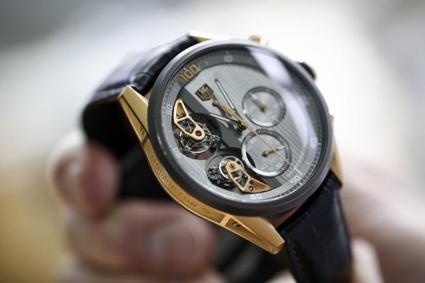 Jeden z tradycyjnych zegarków Tag Heuer Jeden z tradycyjnych zegarków Tag Heuer