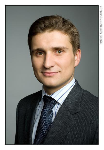 Maciej Ziółkowski, aplikant radcowski w departamencie energetyki i projektów infrastrukturalnych w kancelarii CMS Cameron McKenna. Maciej Ziółkowski, aplikant radcowski w departamencie energetyki i projektów infrastrukturalnych w kancelarii CMS Cameron McKenna.