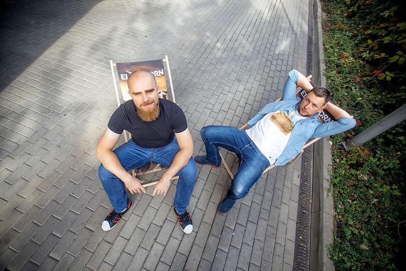 PRZYSPIESZENIE: PRZYSPIESZENIE: