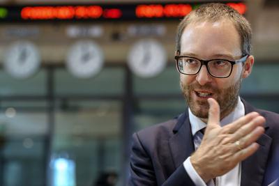 Marek Dietl, szef warszawskiej giełdy, wskazuje, że średni współczynnik cena do zysku dla spółek growych notowanych na głównym parkiecie wynosi blisko 100, a na NewConnect ponad 120.