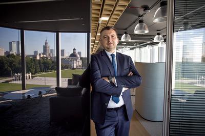 Dariusz Miłek, od wielu lat jest związany z kolarstwem m.in. poprzez grupę CCC Sprandi Polkowice. Ambicją polskiego miliardera od zawsze było uzyskanie licencji World Tour. Stać się tak może dzięki sponsoringowi zespołu BMC Racing.