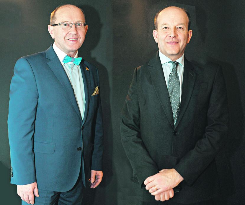 JAK LIDER Z LIDEREM: JAK LIDER Z LIDEREM: