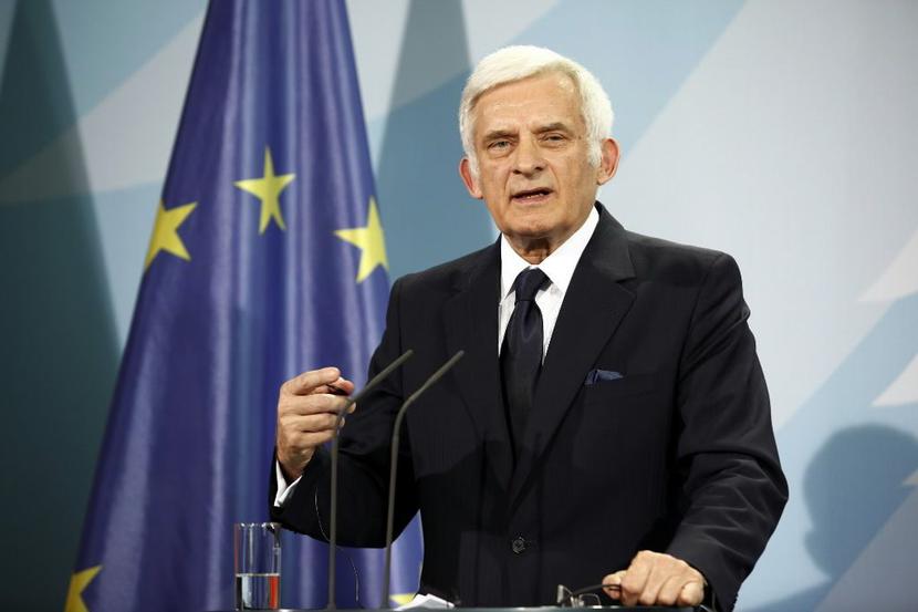 Jerzy Buzek, fot. Bloomberg Jerzy Buzek, fot. Bloomberg