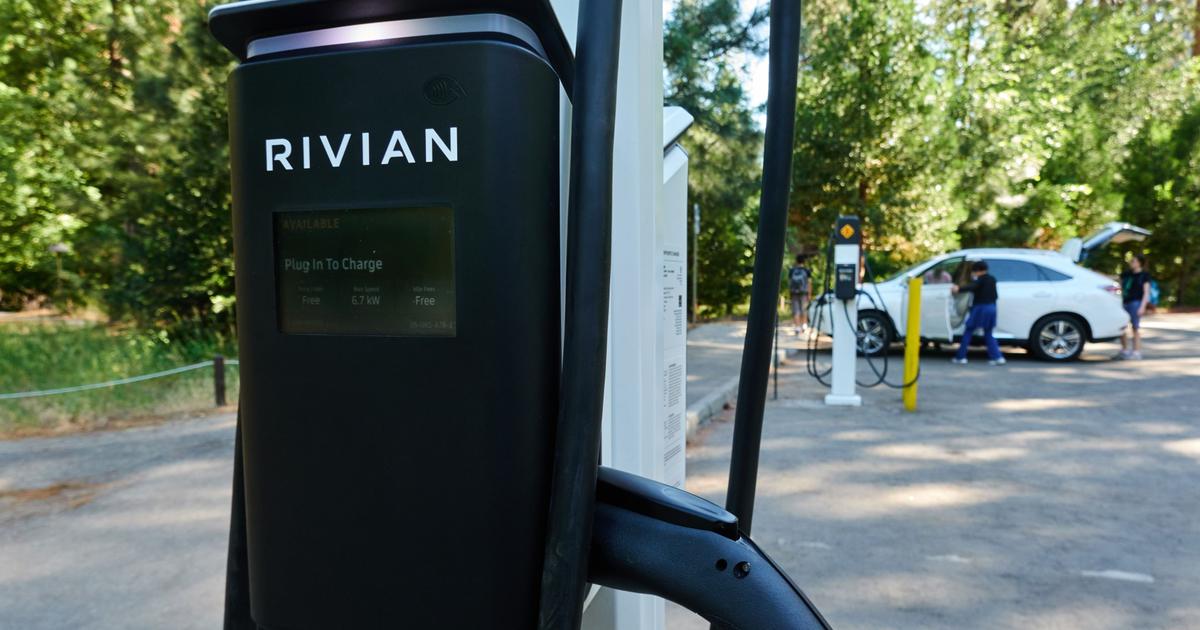 Zwolnienia pracowników w Rivianie. Firma szykuje się do nowej produkcji