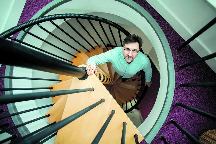 PAŃSTWOWA PRZYSŁUGA: