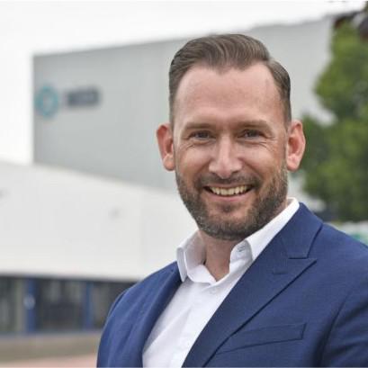 Justin Gandy, nowy dyrektor zarządzający MSD Polska, jest absolwentem farmakologii na Wydziale Nauk o Zdrowiu Uniwersytetu w Pretorii. Justin Gandy, nowy dyrektor zarządzający MSD Polska, jest absolwentem farmakologii na Wydziale Nauk o Zdrowiu Uniwersytetu w Pretorii.