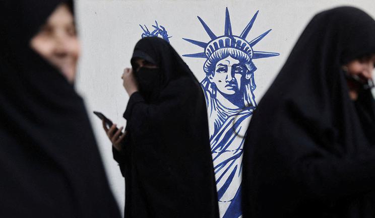 Powrót Pahlawich? Rządy szachinszacha 2.0 to utopia