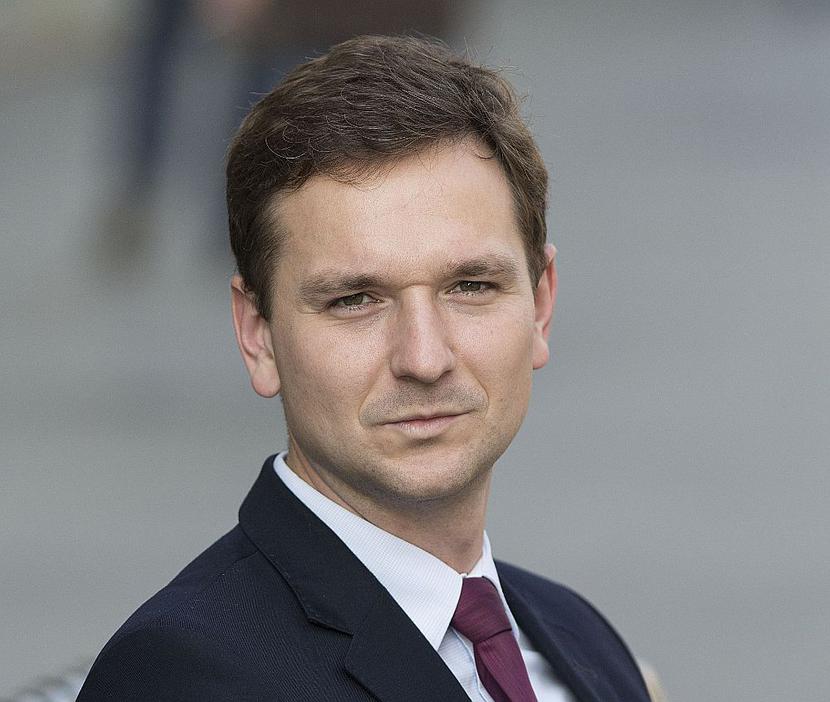 POSŁOWIE NA RATUNEK: