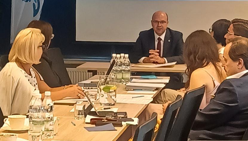 Bartłomiej Chmielowiec: liczę na to, że odwołań od decyzji RPP ws. odszkodowań z Funduszu Kompensacyjnego będzie niewiele, ale każde musi być należycie przeanalizowane i poddane wnikliwej ocenie. Bartłomiej Chmielowiec: liczę na to, że odwołań od decyzji RPP ws. odszkodowań z Funduszu Kompensacyjnego będzie niewiele, ale każde musi być należycie przeanalizowane i poddane wnikliwej ocenie.