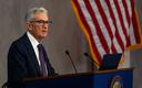 Powell: słabość rynku pracy przeważa nad obawami o inflację