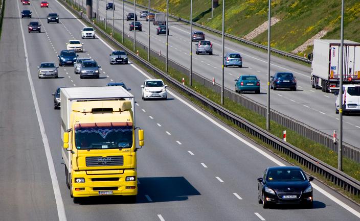 W Europie duży wzrost sprzedaży samochodów ciężarowych. Polska liderem