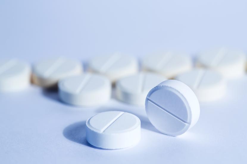 Jako przykład antybiotyku stosunkowo często wywołującego reakcje alergiczną dr Sutkowski wskazuje amoksycylinę. Jako przykład antybiotyku stosunkowo często wywołującego reakcje alergiczną dr Sutkowski wskazuje amoksycylinę.