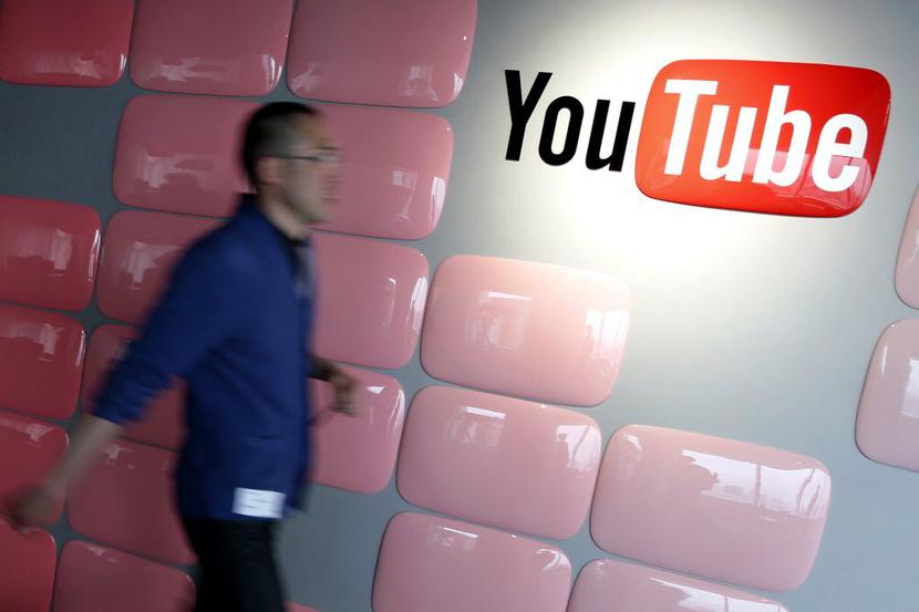 YouTube, najpopularniejszy internetowy serwis wideo obchodzi ósme urodziny. Z tej okazji przedstawiciele YouTube’a podzieli się ciekawymi statystykami na temat prowadzonej platformy (Fot. Bloomberg)