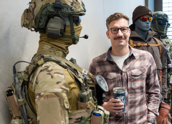 Mundury przyszłości szyją na Dolnym Śląsku