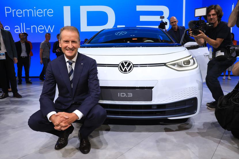 Herbert Diess, prezes koncernu Volkswagen podczas prezentacji modelu elektrycznego auta ID.3 Herbert Diess, prezes koncernu Volkswagen podczas prezentacji modelu elektrycznego auta ID.3