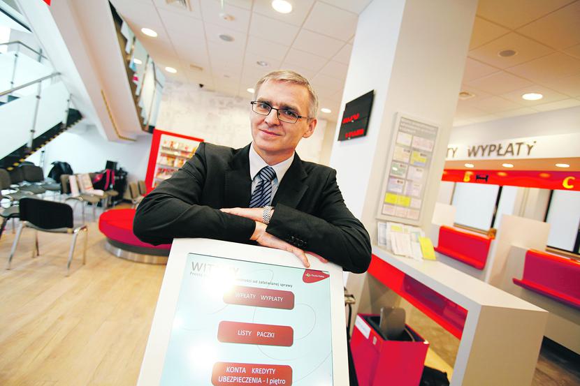 Z PARTNEREM:
 Janusz Wojtas, członek
 zarządu Poczty
 Polskiej, zapowiada,
 że operator nie idzie
 na podbój rynku
 sam. Partnerem
 w segmencie ubezpieczeń
 komunikacyjnych
 będzie
 MTU, poszukiwania
 partnera do utworzenia
 towarzystwa
 na życie trwają.
 [FOT. WM]