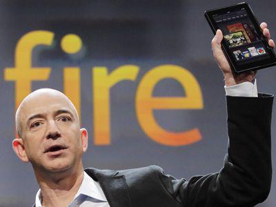 Amazon, największy detalista internetowy, przygotowuje się do wprowadzenia w 2012 r. aż trzech tabletów Kindel Fire