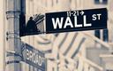 Wall Street wychodzi z cienia niepewności
