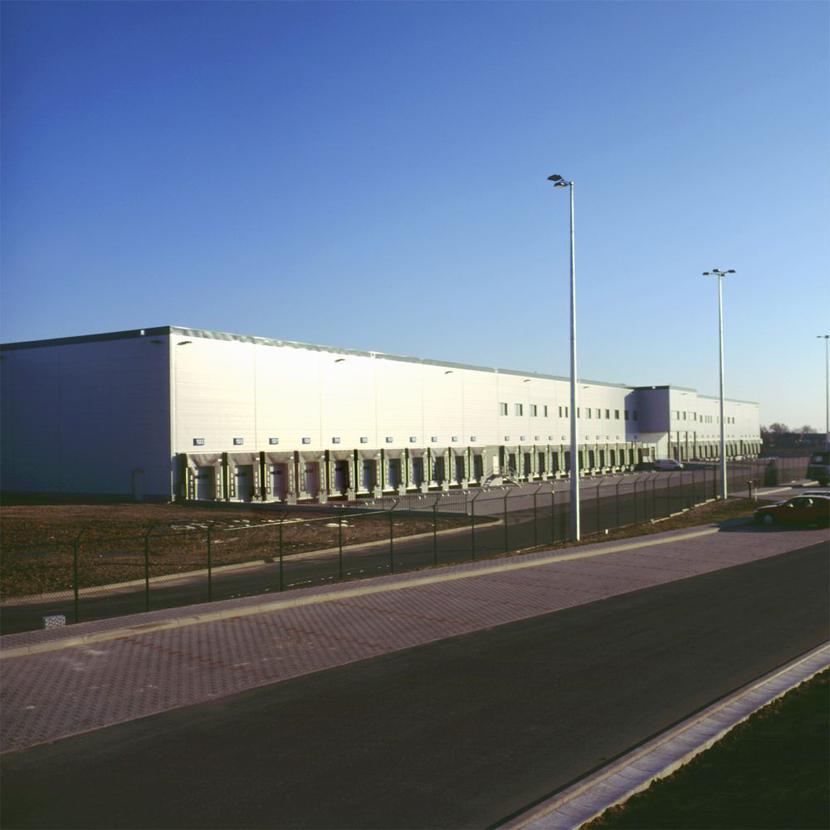 W portfelu Prologis jest 2,16 mln mkw. powierzchni najmu, co czyni go największym zarządcom parków logistycznych w Polsce. Goodman jest siódmy z 70 tys. mkw. magazynów. Jeśli wygra, będzie trzeci.