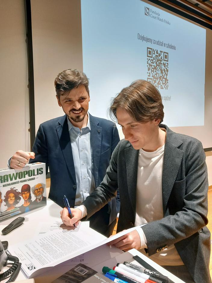 Szkolenia i edukacja: 