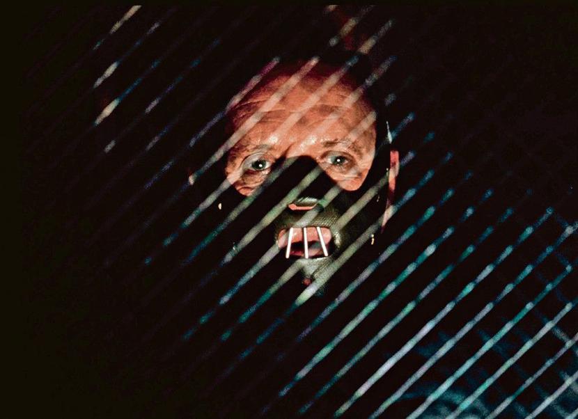 Hannibal Lecter z „Milczenia owiec” jest najbardziej znanym psychopatą w świecie sztuki. Jego postać jest doskonałą ilustracją zimnej maski, którą zakładają psychopaci — twierdzi Aina Gullhaugen, badaczka z Norweskiego Uniwersytetu Nauki i Technologii.
 [FOT. FORUM]
 
 