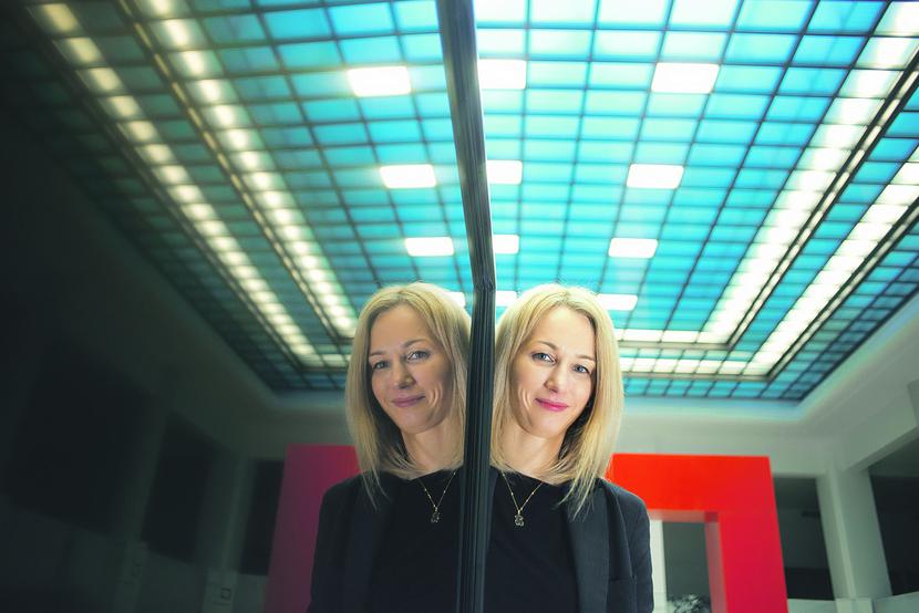 PÓJŚĆ NA RĘKĘ FIRMOM: