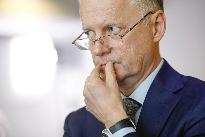 WYCZEKIWANIE: