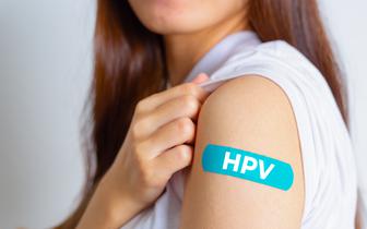 Prof. Rutkowski o szczepieniach przeciw HPV: Polska wreszcie dołącza do krajów walczących z rakiem szyjki macicy