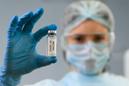 Eksperci PAN ostrzegają przed nieprawdziwymi informacjami o szczepionkach przeciw COVID-19 i testach PCR