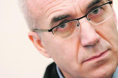 Antoni Mężydło, poseł PO, od dawna krytykował sposób organizacji aukcji. Teraz w sukurs przyszło mu Biuro Analiz Sejmowych. Poseł uważa, że aukcji powinny przyjrzeć się inne organy państwa.