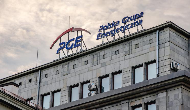 PGE znów podzieli się zyskiem, opóźnienia w jednym z procesów Idea Banku i zarobki młodych Ukraińców