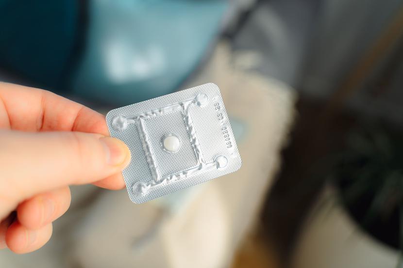 Brak jednoznacznego potwierdzenia, że mechanizm działania octanu uliprystalu dotyczy także wpływu na endometrium, w tym zmniejszenie jego grubości i zwiększenie liczby receptorów progesteronowych, spowodował, że ten opis nie znalazł się w drukach informacyjnych zatwierdzonych przez EMA i Komisję Europejską - wyjaśnia wiceminister zdrowia.