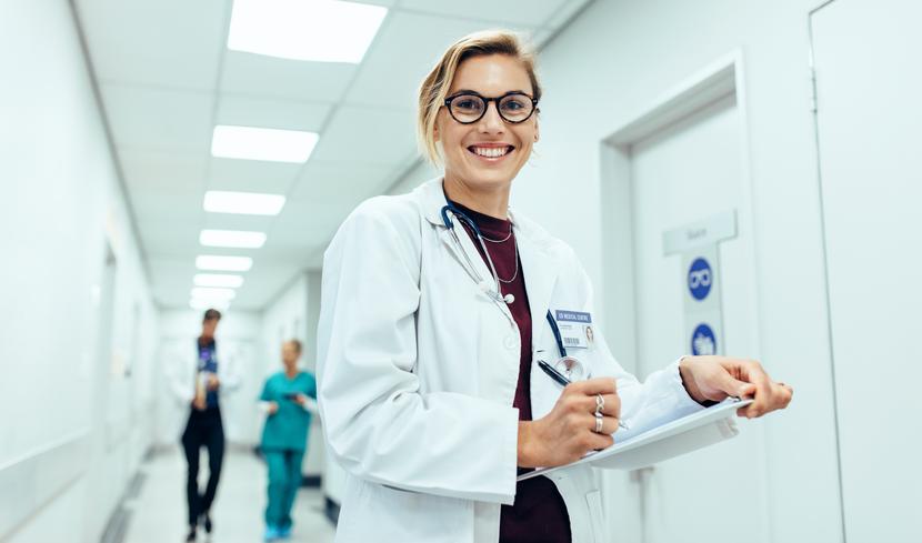 Najwięcej miejsc w trybie rezydenckim czeka na lekarzy w internie, medycynie rodzinnej i pediatrii. Najwięcej miejsc w trybie rezydenckim czeka na lekarzy w internie, medycynie rodzinnej i pediatrii.